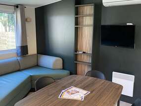 1d8630f7-e01c-44cc-8fd5-c8861b527fa7 -  - Chalet Luxe 4p