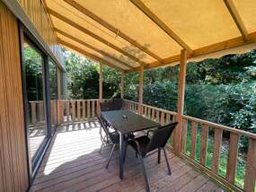 723012e9-8a6b-4471-a8ac-f7e26770a338 -  - Luxe Chalet 4p